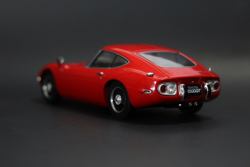 Illustration for article titled Car Week: 1/18 Triple9 Toyota 2000 GT